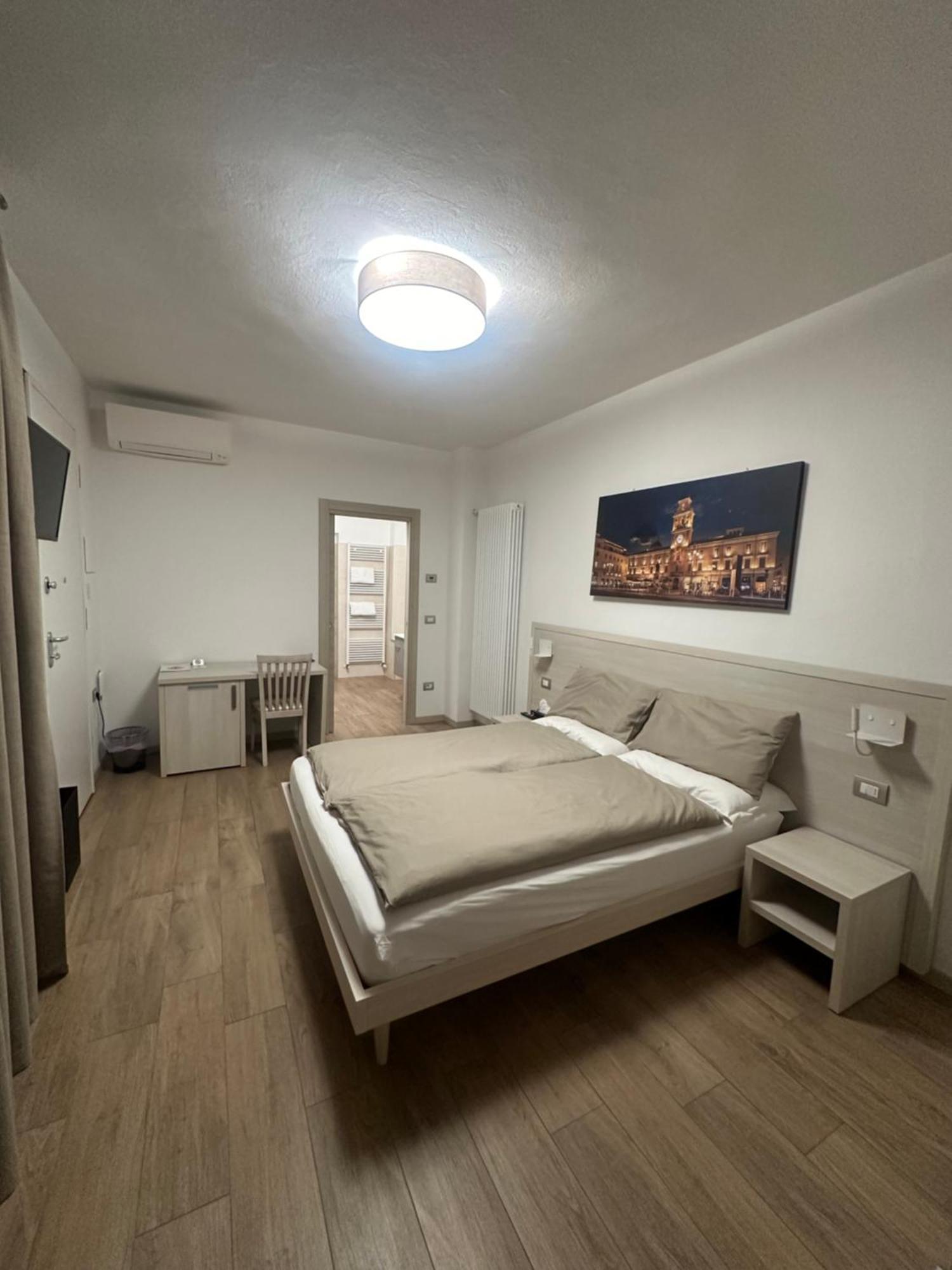 Residenza Pezzani Hotell Parma Eksteriør bilde