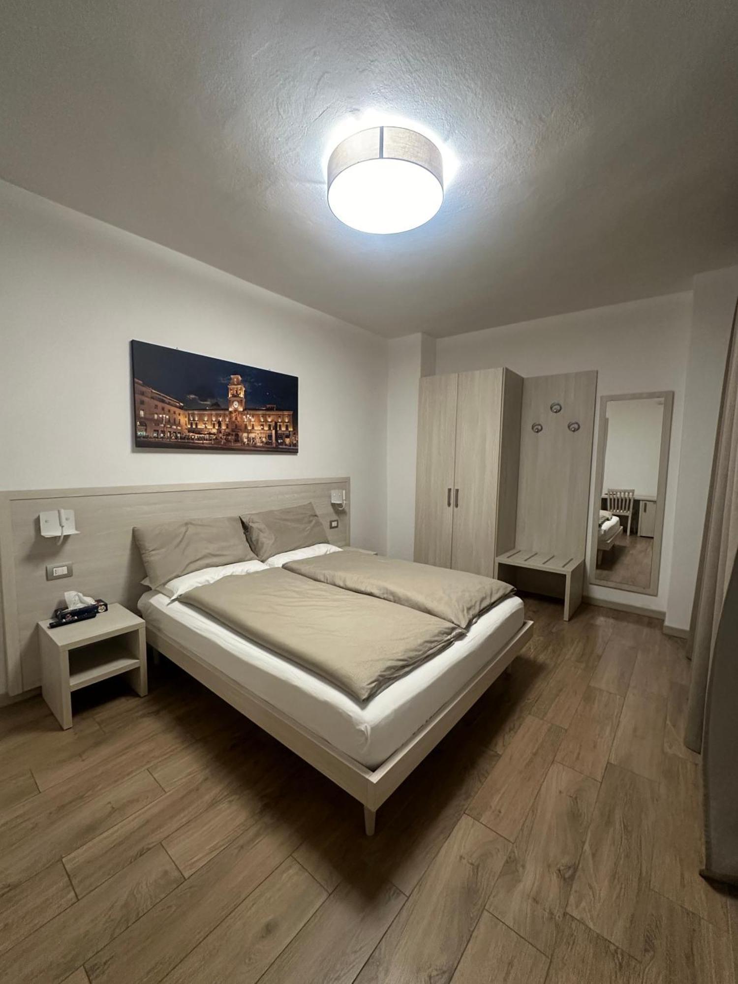 Residenza Pezzani Hotell Parma Eksteriør bilde